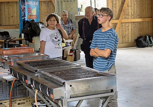 Für Joah (rechts) steht der Austausch mit seinen Freunden im Mittelpunkt.