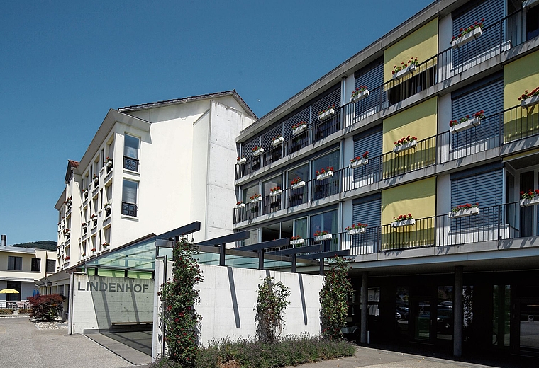 Der Eingang zum Therapiezentrum Lindenhof in Oftringen.BILD: ZVG