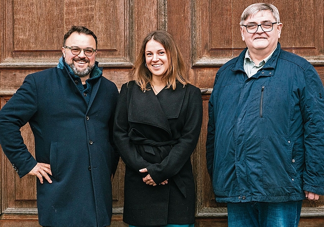 Vize-Präsident Kirchenpflege Martin Plock, Projektleiterin kidéal Carola Hartmann und Stadtpräsident Hans-Ulrich Schär (v.l.).Bild: ROBIN KIRCHHOFERR