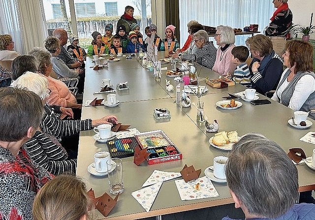 Für Abwechslung sorgt der Besuch des Kindergartens.Bild: zvg