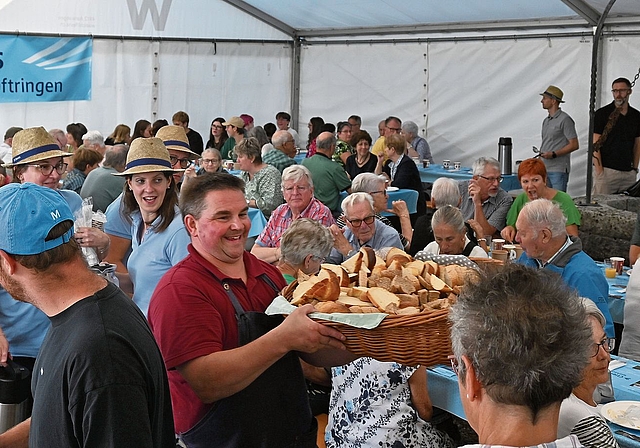 Rund 300 Gäste sorgten für einen neuen Besucherrekord beim Clientis-Zmorge.Bilder: thomas Fürst
