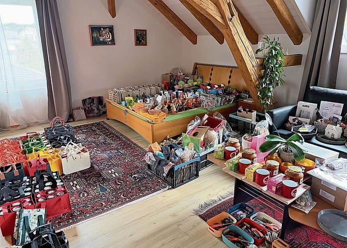 Der Gabentempel der BRIGA-Tombola in der Wohnung von Hanna Kunz.Bild: zvg
