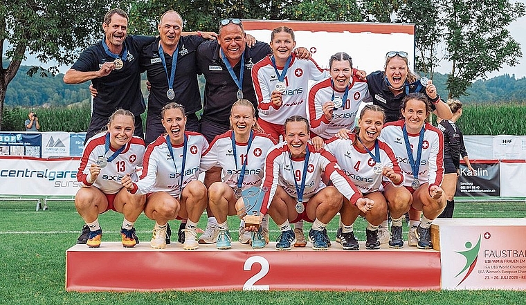 Die Schweizerinnen gewinnen an der Heim-EM in Reiden Silber.Bild: zvg