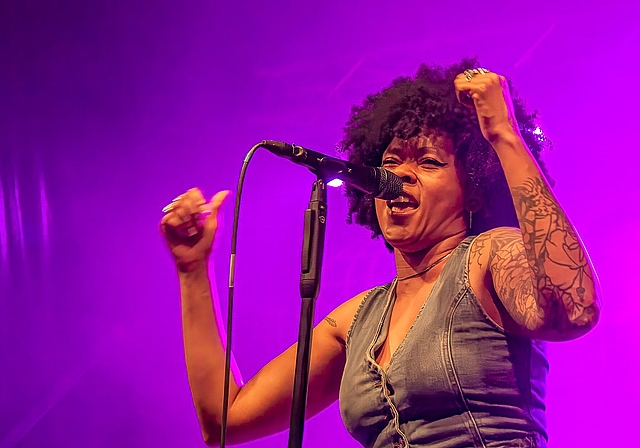 Nikki Hill - mehr Power und Stimmgewalt geht nicht. Sie riss als Schlussact die Bühne ab.Bilder: Regina und Patrick Lüthi