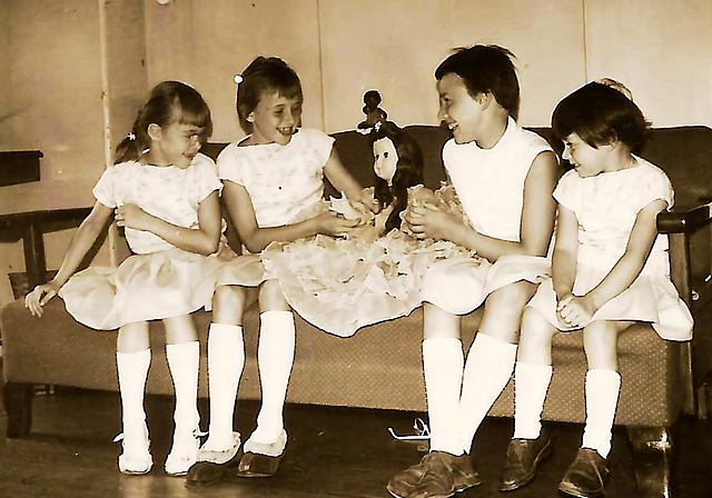 Die vier Töchter von Helena und Hans Isenschmid.