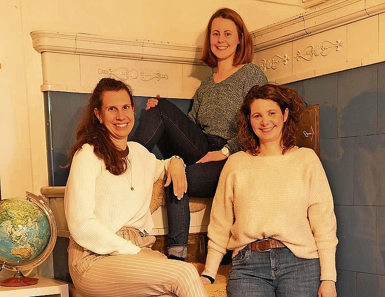 Ihr Ziel ist es, die Lernfreude der Kinder zu bewahren. Drei Lehrerinnen aus dem Papillon-Team (v.l.): Manuela Meier, Dominique von Arx, Nadja Kunz, Schulleiterin.Bild: ZVG