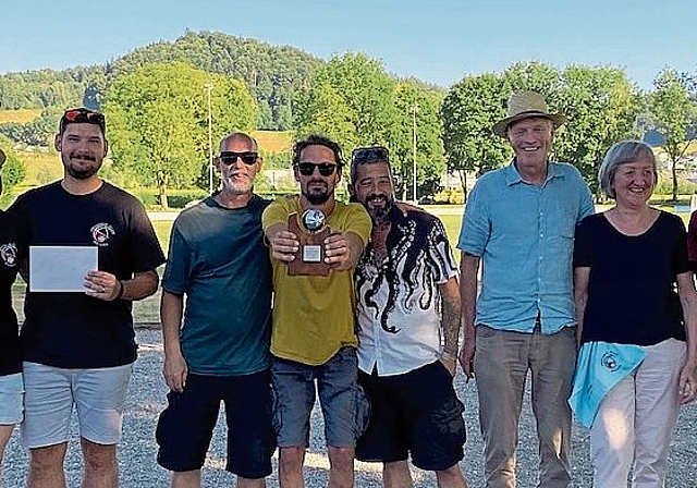 Die Gewinnerinnen und Gewinner (v.l.): Denise und Patrick Vogel, Silvain Mottaz, Quentin Riedlinger, Michel Schmutz, Paul Kurmann, Theresa Wagner und Urs Hofstetter.Bild: zvg