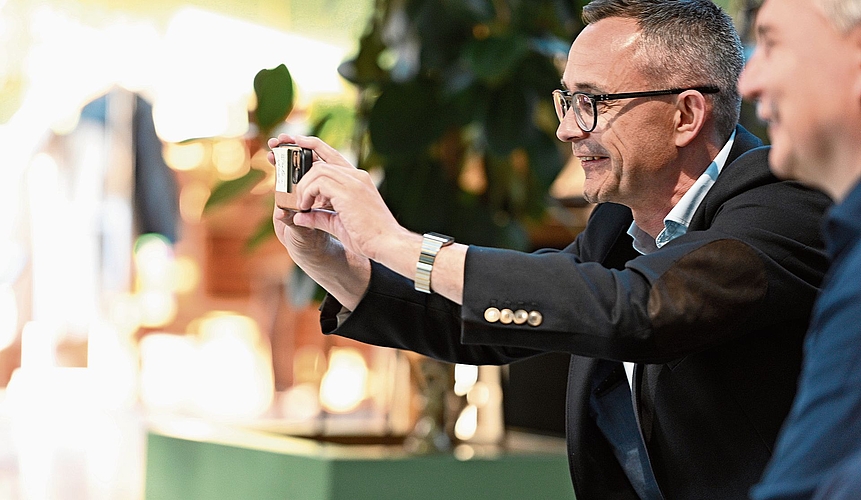 Zofingens Stadtpräsident André Kirchhofer schoss ein Erinnerungsfoto.Bilder: Manuel Arnold