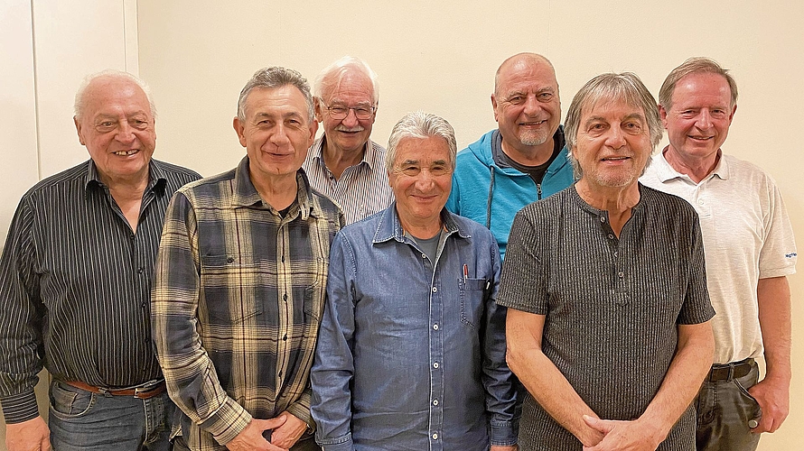 Der aktuelle Vorstand (v.l.): Spielleiter Guido Allemann, Aktuar Martin Oertig, Präsident Werner Kurth, Kassier Antonio Capezzuto, Platzchef Hans Schürch, Medienchef Ruedi Friedli und Vize-Präsident Viktor Andenmatten.Bild: zvg