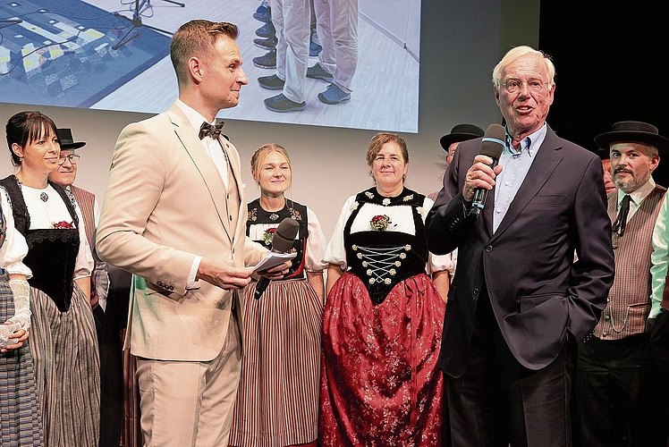 Christoph Ringier (r.) warb mit viel Herzblut für die neue Jubiläums-CD. Christoph Ringier (r.) warb mit viel Herzblut für die neue Jubiläums-CD.