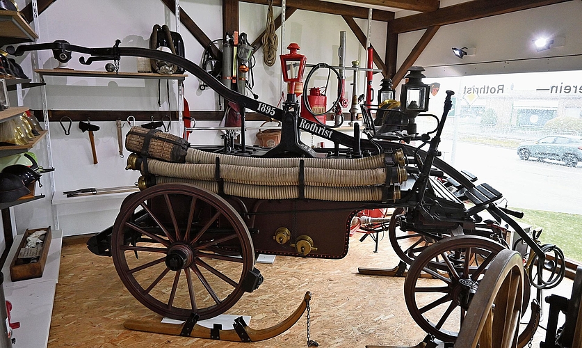 Im kleinen Museum des Feuerwehrvereins sind alte Gerätschaften und Maschinen ausgestellt.Bild: thomas Fürst