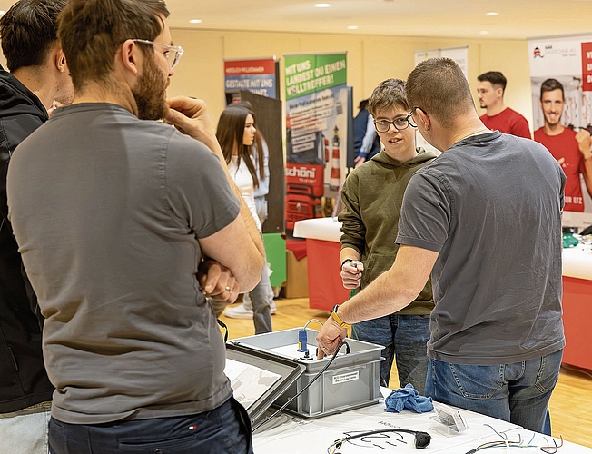 Steht hier der neue «Stromer»-Lehrling? Bilder: Regina Lüthi