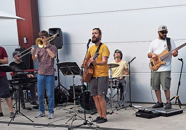 Die «Gartenband» setzte den musikalischen Glanzpunkt am Hof-Fest.Bilder: zvg