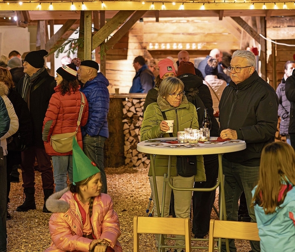 Das Chalet wurde zum beliebten Treffpunkt.