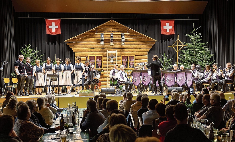 Die BieriFroue plus und die Wiggertaler Blaskapelle sorgten für eine unglaubliche Stimmung an der Stubete.