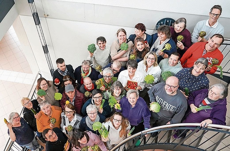 38 ehrenamtliche Helfende gehören aktuell zum Team der ChoschtBar. Bild: zvg 38 ehrenamtliche Helfende gehören aktuell zum Team der ChoschtBar. Bild: zvg