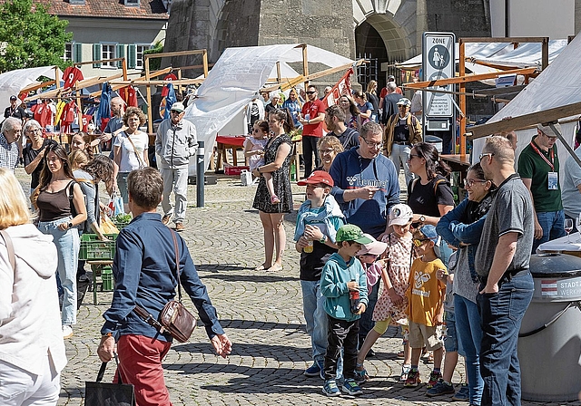 Die Altstadt wurde zu einem bunten Treffpunkt.Bilder: Regina Lüthi