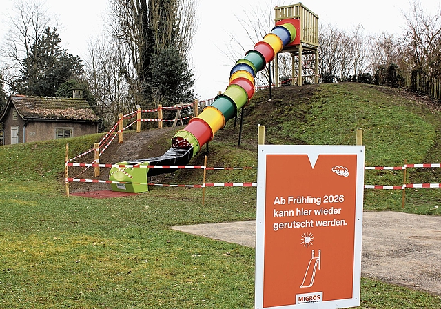 Ende Februar sollten die Arbeiten an der Rutschbahn abgeschlossen sein.Bild: Rafael Hüssy