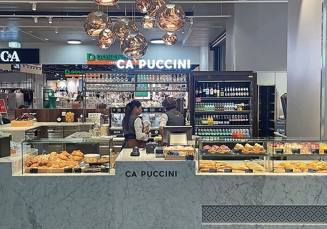 Italienische Kaffeekultur im Perry Center: Das neue Ca’Puccini empfängt seine Gäste mit einer modernen Einrichtung und einer grossen Auswahl an süssen und herzhaften Köstlichkeiten.Bild: Regina Lüthi