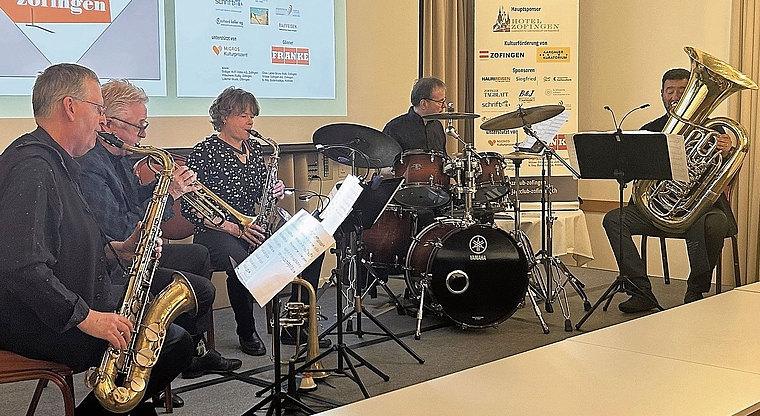 Roland von Flüe (ts), Max Helfenstein (tp), Christine Kessler (as), Erich Hunkeler (dr) und Remo Capra (tub) sorgten für den musikalischen Rahmen.bild: zvg