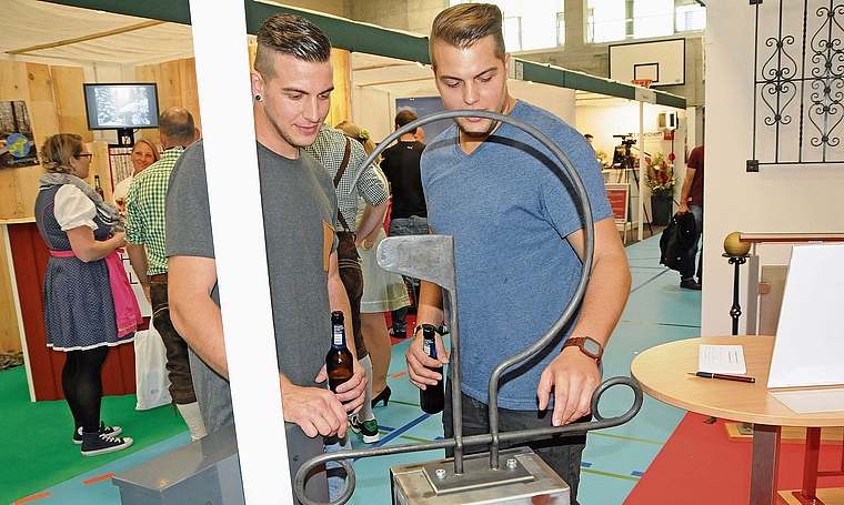 Der Outdoor-Neujahrhöcks beim vereinseigenen Haus in Boningen war wiederum gut besucht.Bild: Bruno Muntwyler