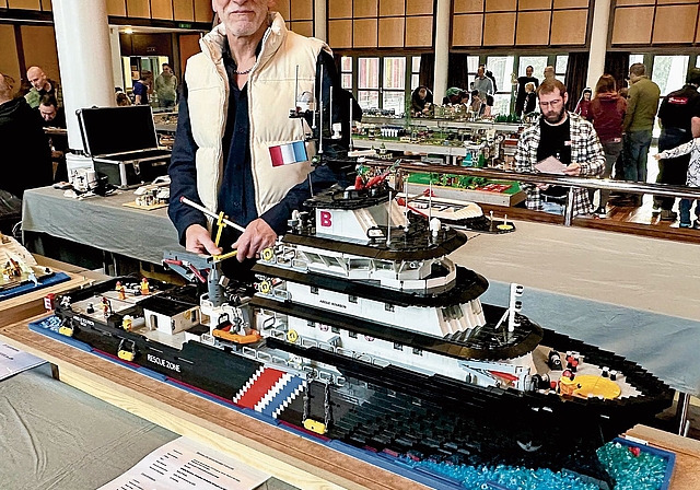 Ein fantastisches Schiff unter französischer Flagge.