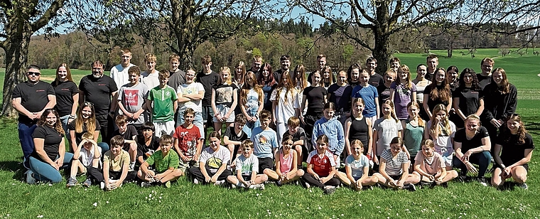 Eine grosse Teilnehmerschar verbrachte eine Woche im Jugendlager.Bild:zvg