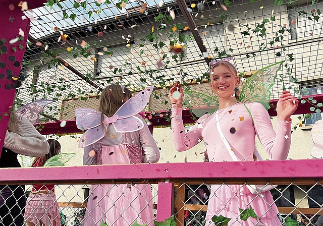 Die zauberhafte Fee eroberte die Herzen.BILDER: Kaspar Flückiger