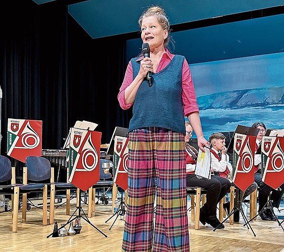 Nathalie Sager führt gekonnt durchs Programm.Bilder: Jil Lüscher Nathalie Sager führt gekonnt durchs Programm.Bilder: Jil Lüscher