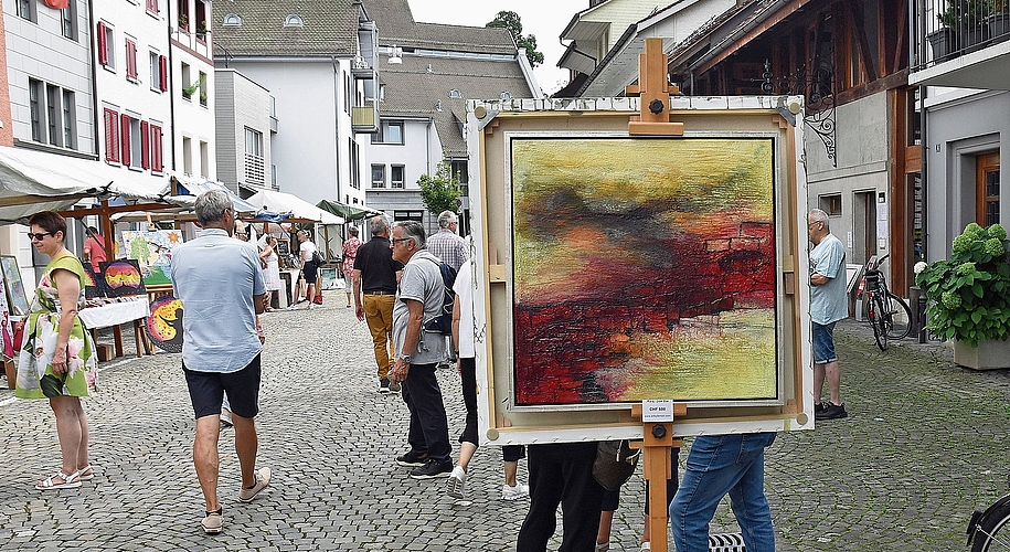 In der Bärengasse befand sich 2021 die Sonderausstellung der Galerie Pitsch Geissbühler mit Werken von treuen Künstlerinnen und Künstlern des Kunstmarktes.Bild: Archiv Alfred Weigel
