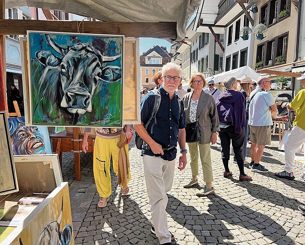 Der Kunstmarkt in Zofingens Altstadt bei prächtigem Spätsommerwetter. Der Kunstmarkt in Zofingens Altstadt bei prächtigem Spätsommerwetter.