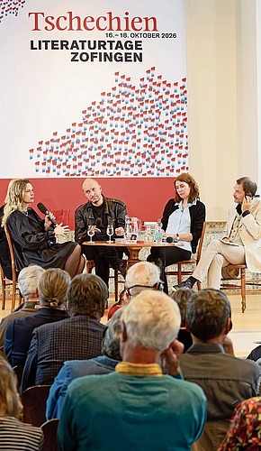 Podiumsdiskussion mit v.l. Klára Vlasáková, Ondřej Cikán, Alice Horáčková undModerator Philipp Zahnt.Bilder: André Albrecht Podiumsdiskussion mit v.l. Klára Vlasáková, Ondřej Cikán, Alice Horáčková undModerator Philipp Zahnt.Bilder: André Albrecht