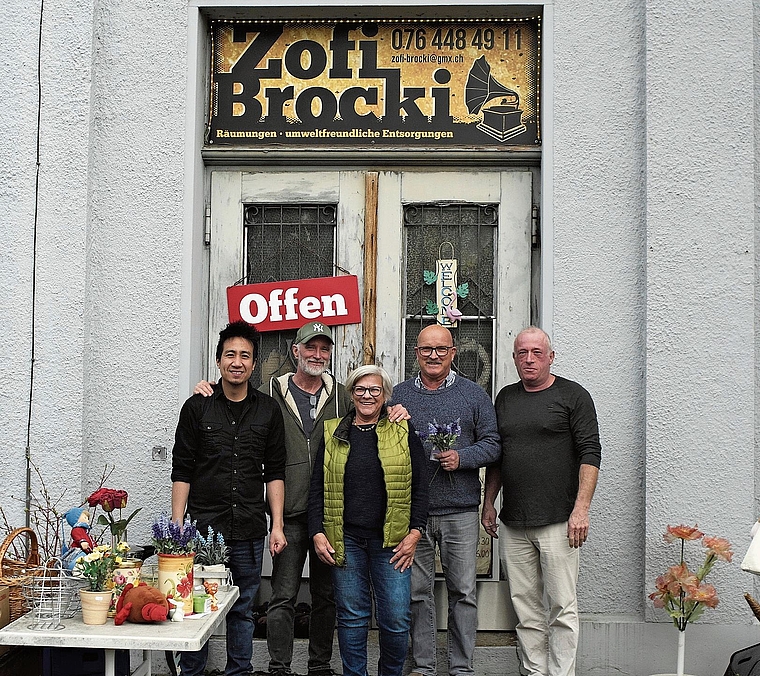 Das gesamte Team wird am neuen Standort in Reiden ab dem 10. April mitarbeiten.Bild: Thomas Gerber