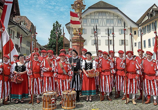 Vor zwei Jahren beschaffte sich die Stadtkompanie neue Uniformen.Bild: zvg