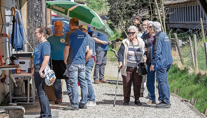 Die Grilladen, Burger und Pommes wurden jeweils frisch zubereitet.