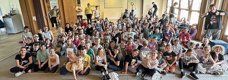 Die Rekordzahl von 104 Kindern beteiligte sich am diesjährigen Ferienplausch der reformierten Kirchgemeinde Brittnau.Bild: zvg