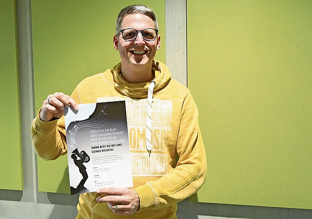 Fabian Gaberthüel ist der Initiant der Regionalen Jugendmusik Aareland und lädt interessierte Jugendliche zum Mitspielen ein.Bild: Thomas Fürst
