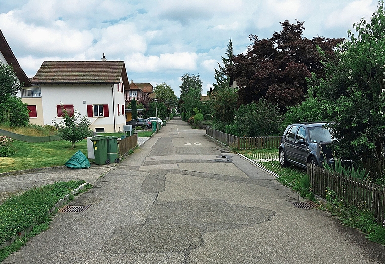 Blick in den sanierungsbedürftigen Rigiweg.bild: zvg