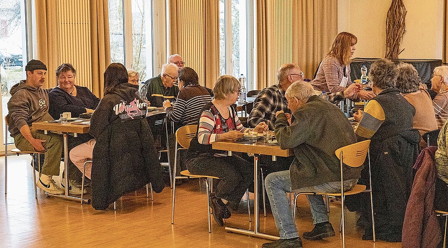 Das reformierte Kirchgemeindehaus füllte sich stetig mit Gästen.BildER: Regina Lüthi