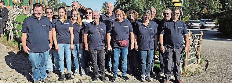 Gut gelaunt auf Appenzeller Entdeckungstour: die Musikgesellschaft Oftringen-Küngoldingen.Bild: zvg