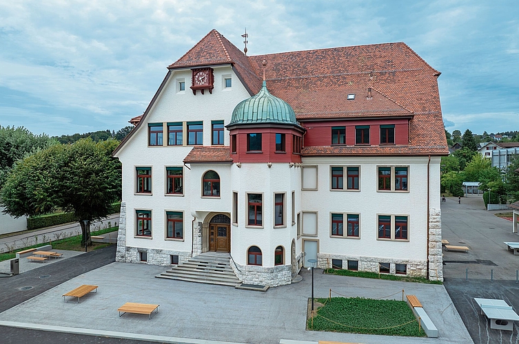 Am 24. Oktober finden der Tag der offenen Tür des Dörflischulhauses 1 und der Rothrister Märit statt.Bild: zvg Am 24. Oktober finden der Tag der offenen Tür des Dörflischulhauses 1 und der Rothrister Märit statt.Bild: zvg