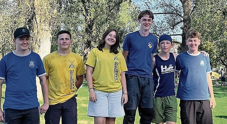 Podestplätze in der Kategorie 2 mit den Aarburgern Bühler Nils (2. Platz) und Schmid Sylvie (1. Platz).Bild: Urs Wüthrich