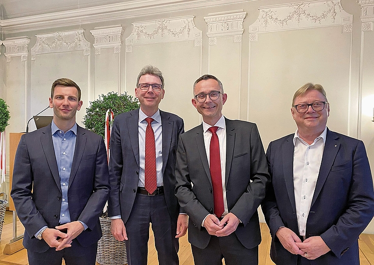 Die Referenten am Jubiläumsanlass (v. l.): Einwohnerratspräsident Flavio Wyss, Regierungsrat Dieter Egli, Stadtpräsident André Kirchhofer und Peter Gehler, Präsident WRZ.Bild: zvg