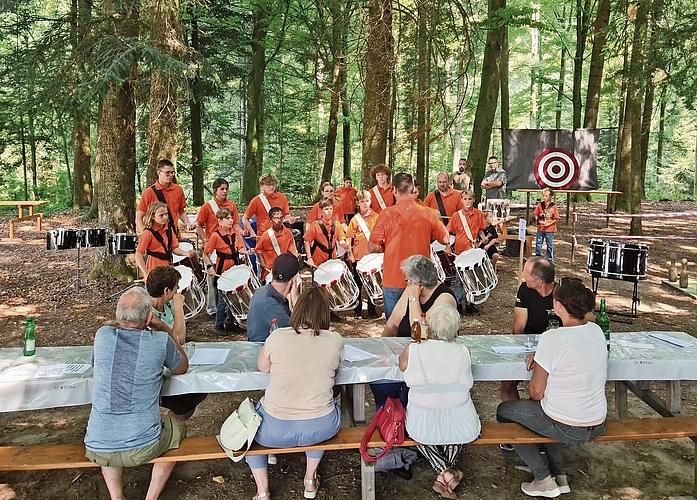 Die Jungtambouren Zofingen-Rothrist sorgten für gute Unterhaltung.Bilder: Peter Aeschlimann Die Jungtambouren Zofingen-Rothrist sorgten für gute Unterhaltung.Bilder: Peter Aeschlimann
