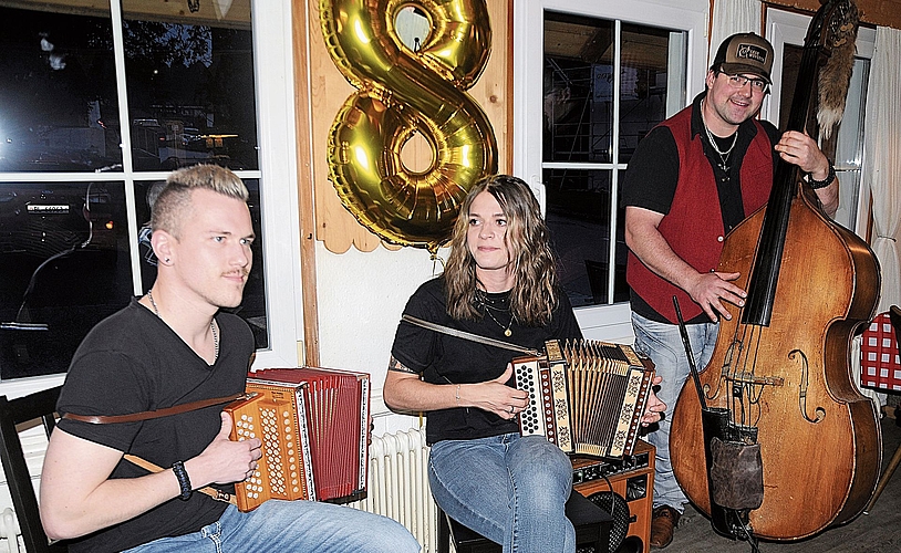 Erstmals mit dabei: Das Schwyzerörgeli-Trio «Rigliluft» sorgte für lüpfige Klänge.