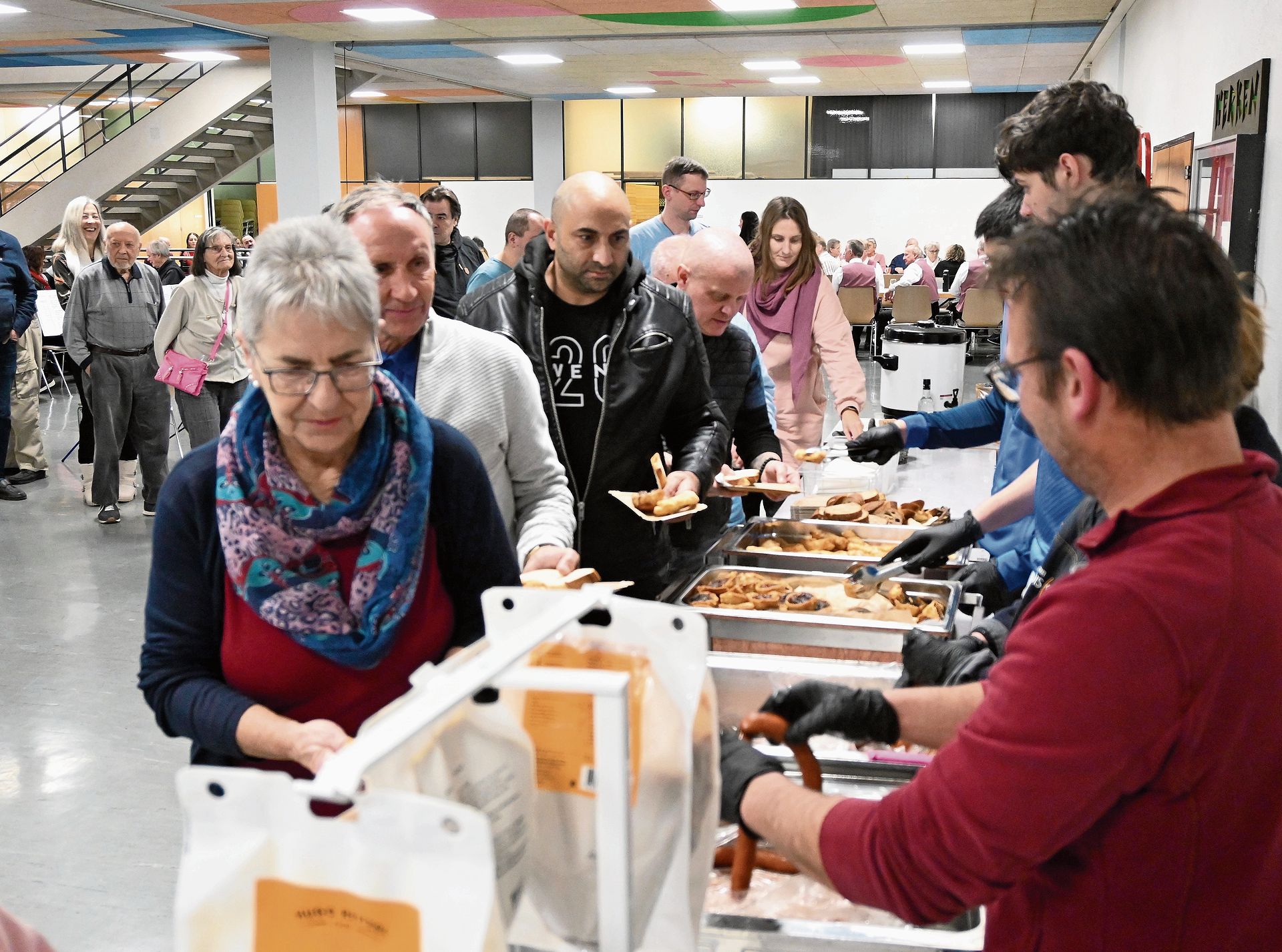 Für die Verpflegung sorgten das Team von Metzgermeister Alois Kohler sowie die Mitglieder des VBC Oftringen.