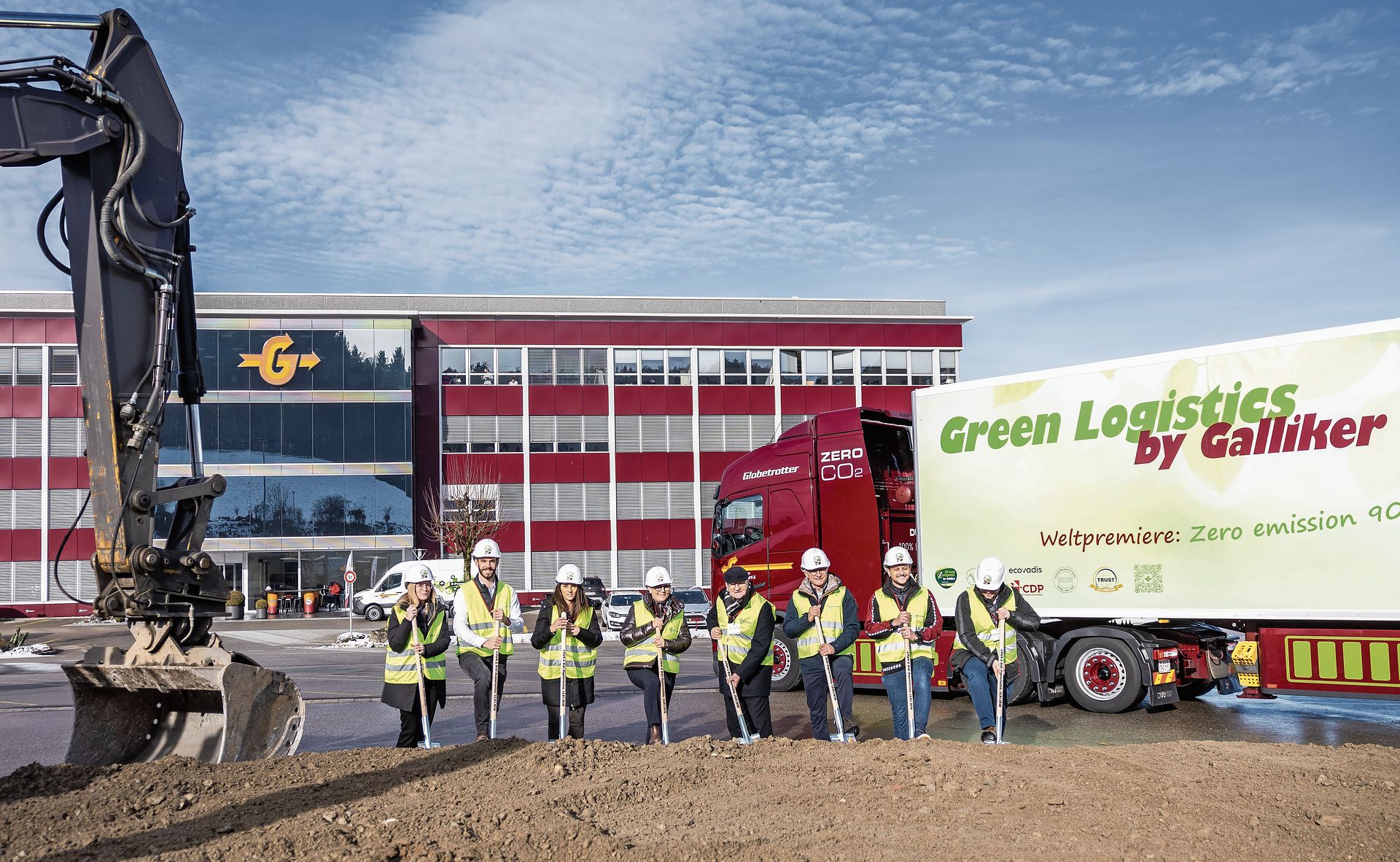 Der Spatenstich für die neuen E-Lade-Stationen.Bilder: chm