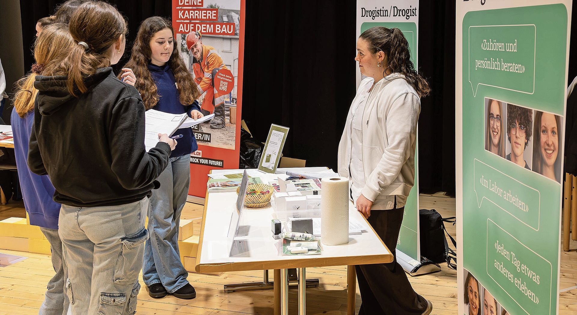 Die Ausbildung zur Drogistin zog die Mädels an.