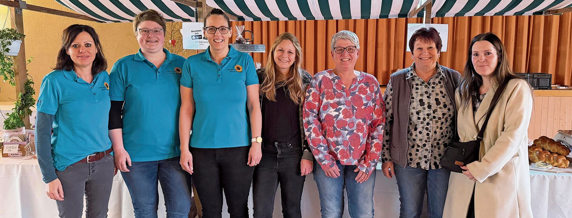 Die Organisatorinnen zeigten sich vom grossen Interesse überwältigt.Bilder: Sandra Beyeler