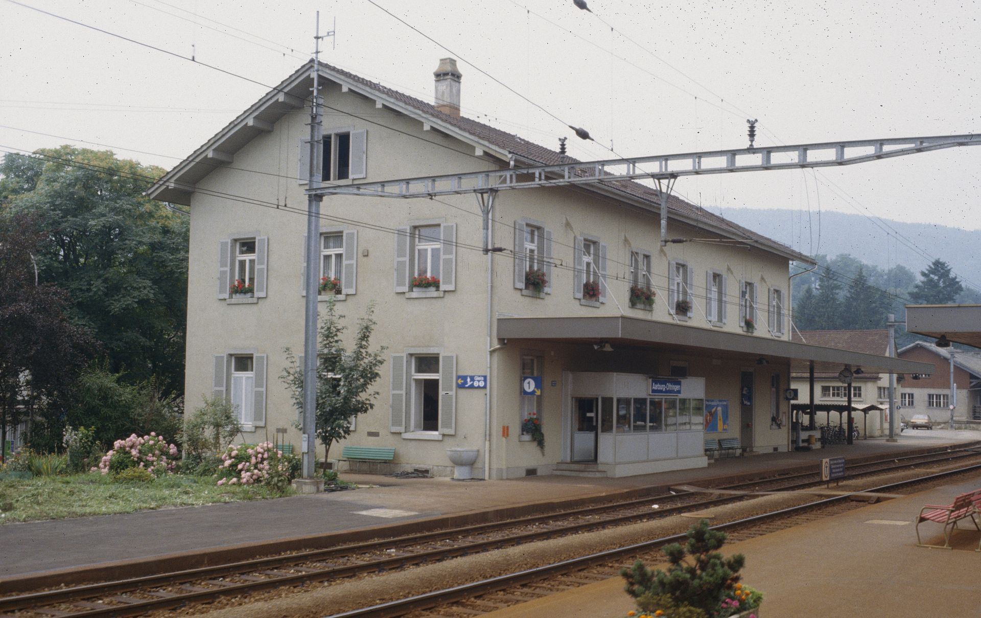 Bahnhof Aarburg-Oftringen, Datierung unbekannt.Bild: ETH-Bibliothek Zürich, Bildarchiv / Fotograf: Bärtschi, Hans-Peter / SIK_03-106394 / CC BY-SA 4.0